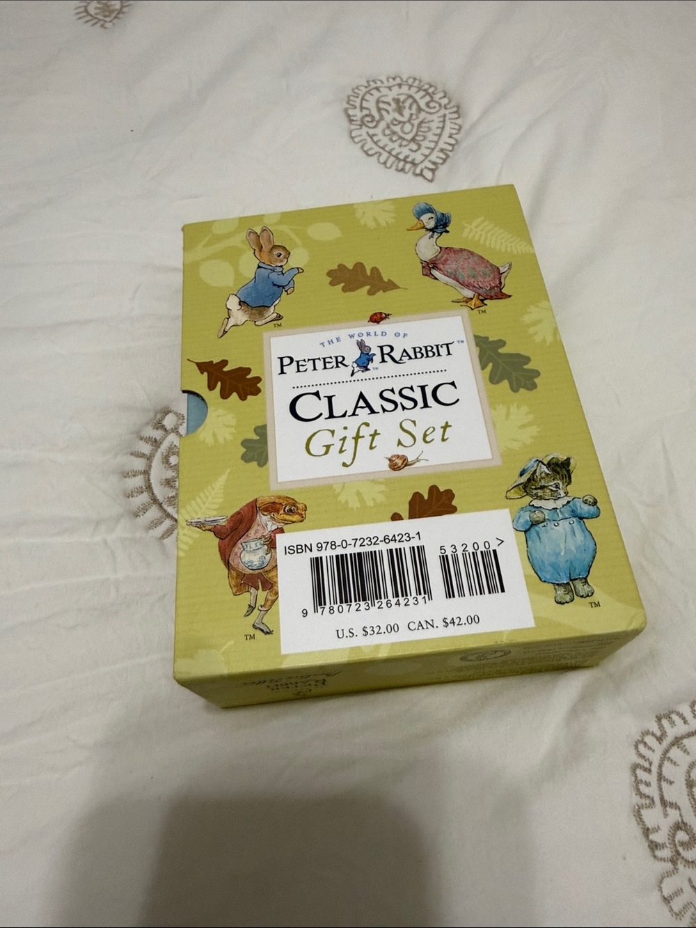 Peter Rabbit Classic Gift Set - Yellow Green Design - Picture 3 of 4